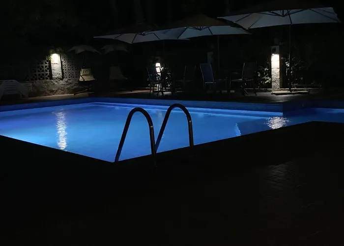 Park And Pool Family * 内塞伯尔